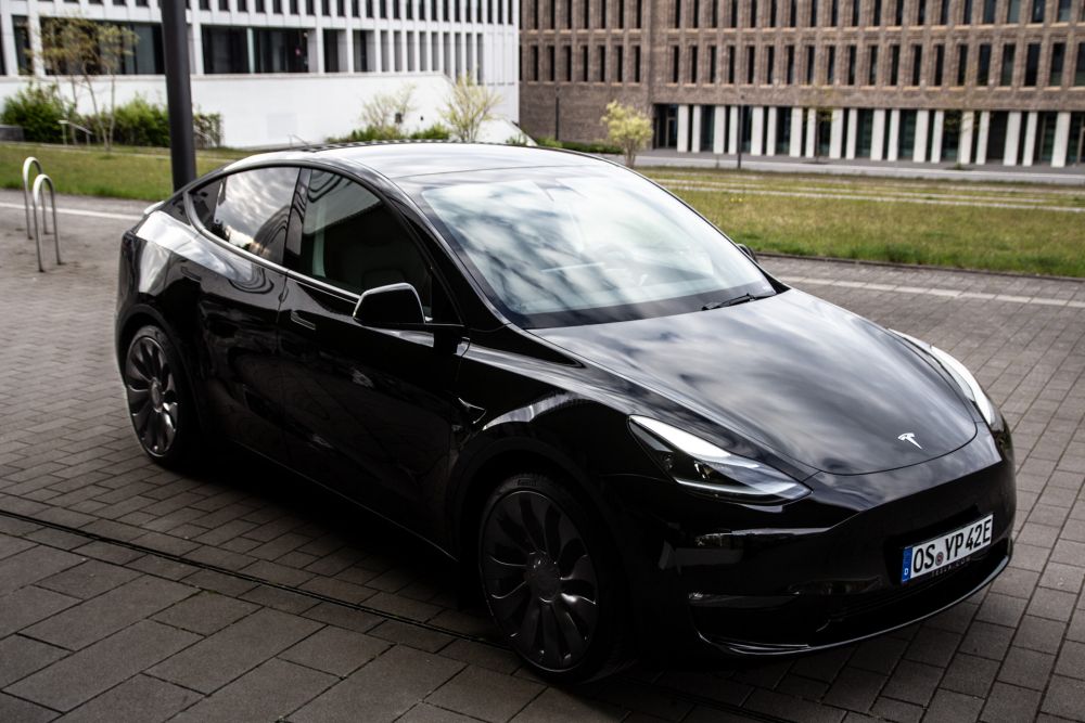 Das neue Tesla Model Y Performance aus Grünheide, Jetzt in Osnabrück  mieten - Einfach Tesla mieten